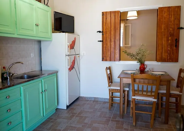 Kantounia Stonehouse *